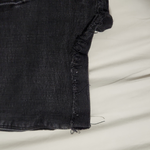 Hollister Black Denim Short Size 1 - Picture 4 of 4